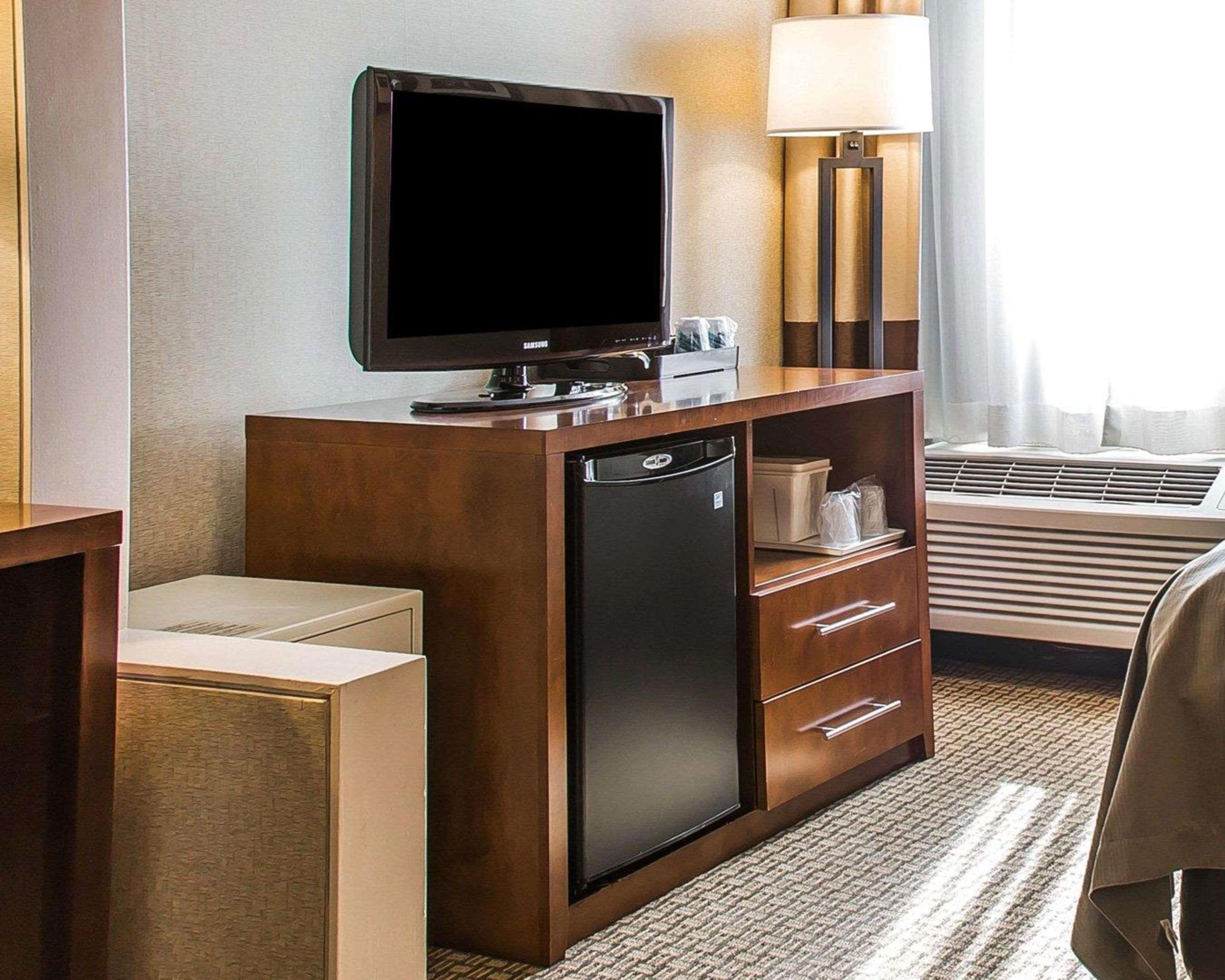 Comfort Inn Бостон Экстерьер фото